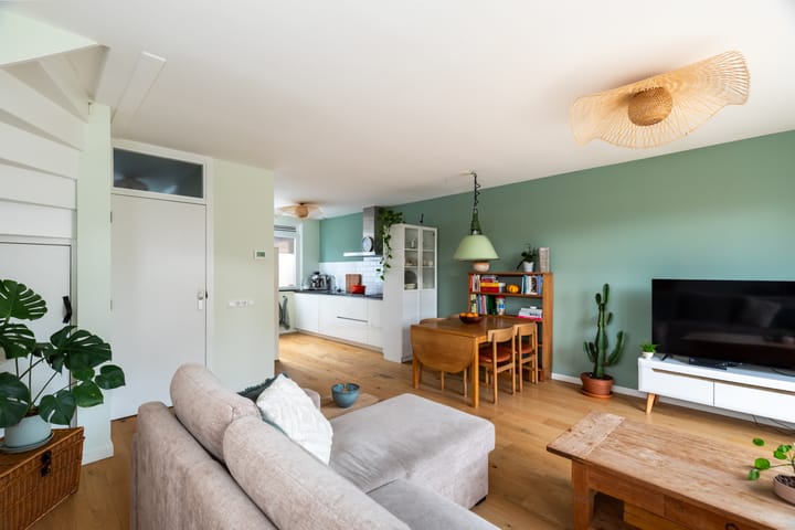 Photo 6 of Boris Pasternak-erf 242