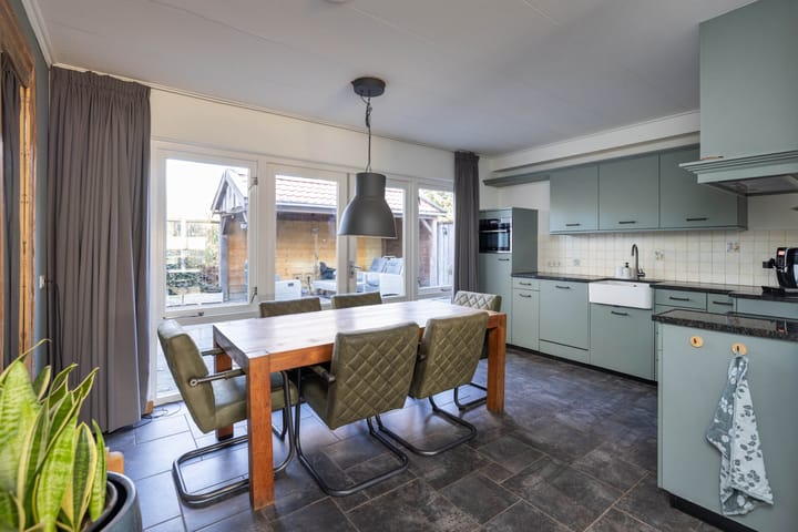 Photo 9 of Johan Buziaustraat 27