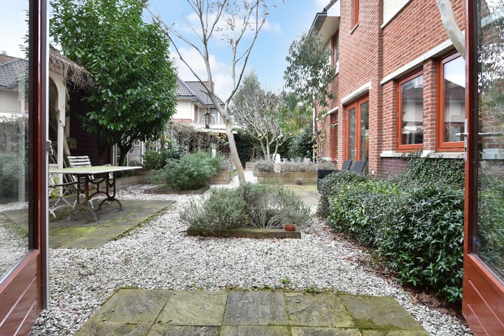 Photo 5 of Laan van Floris de Vijfde 4