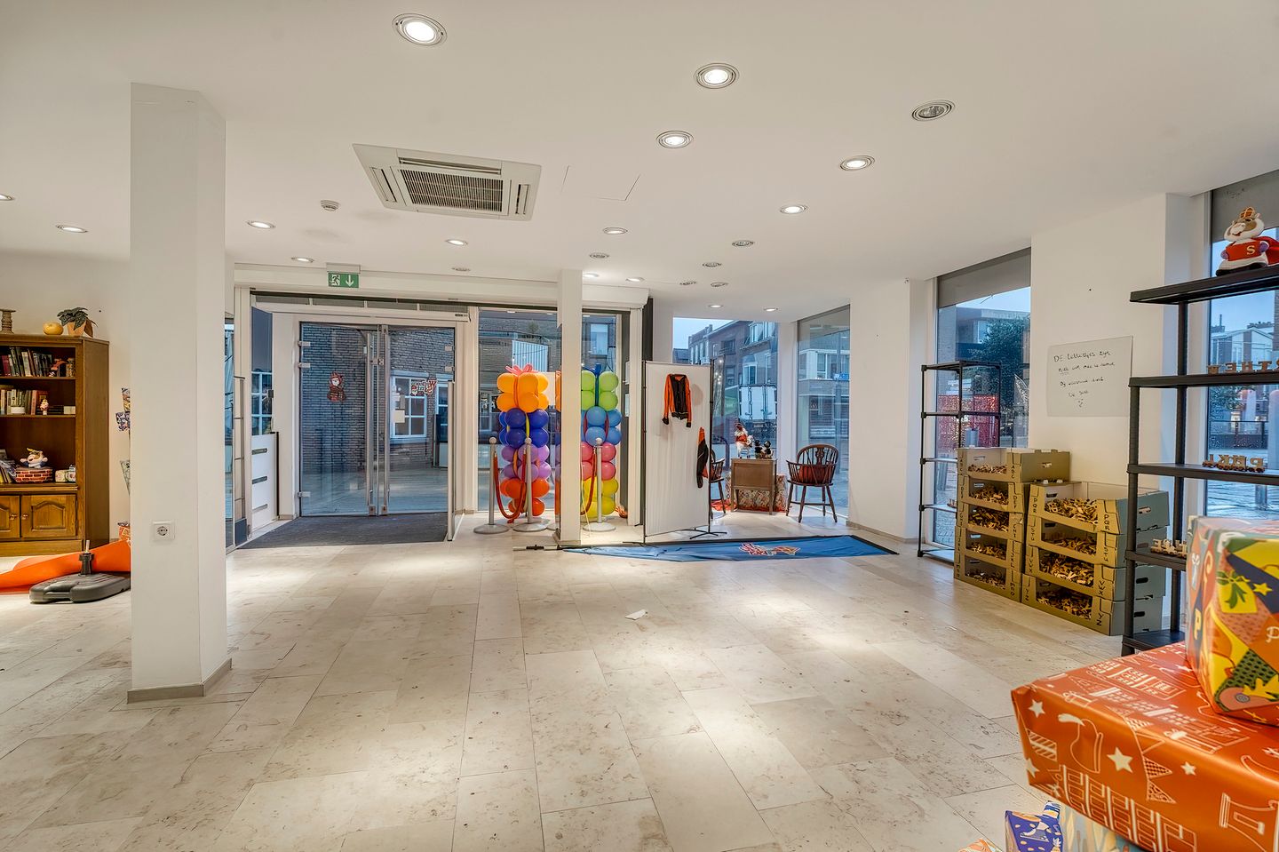 View photo 3 of Voorstraat 10