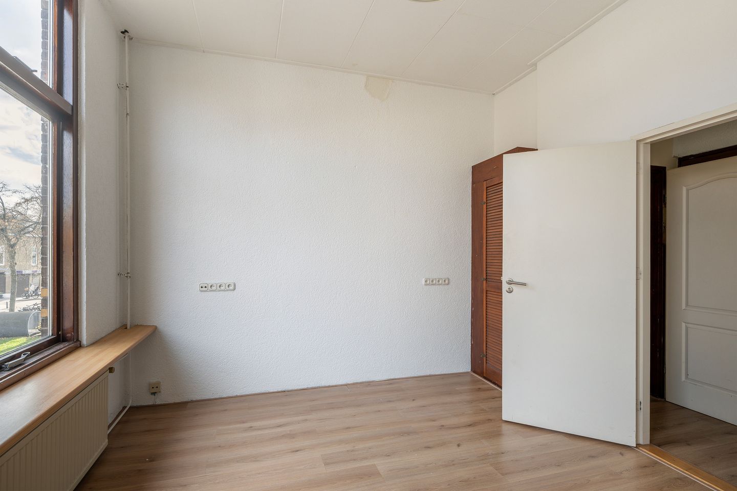 Photo 5 of Carnisselaan 23-B