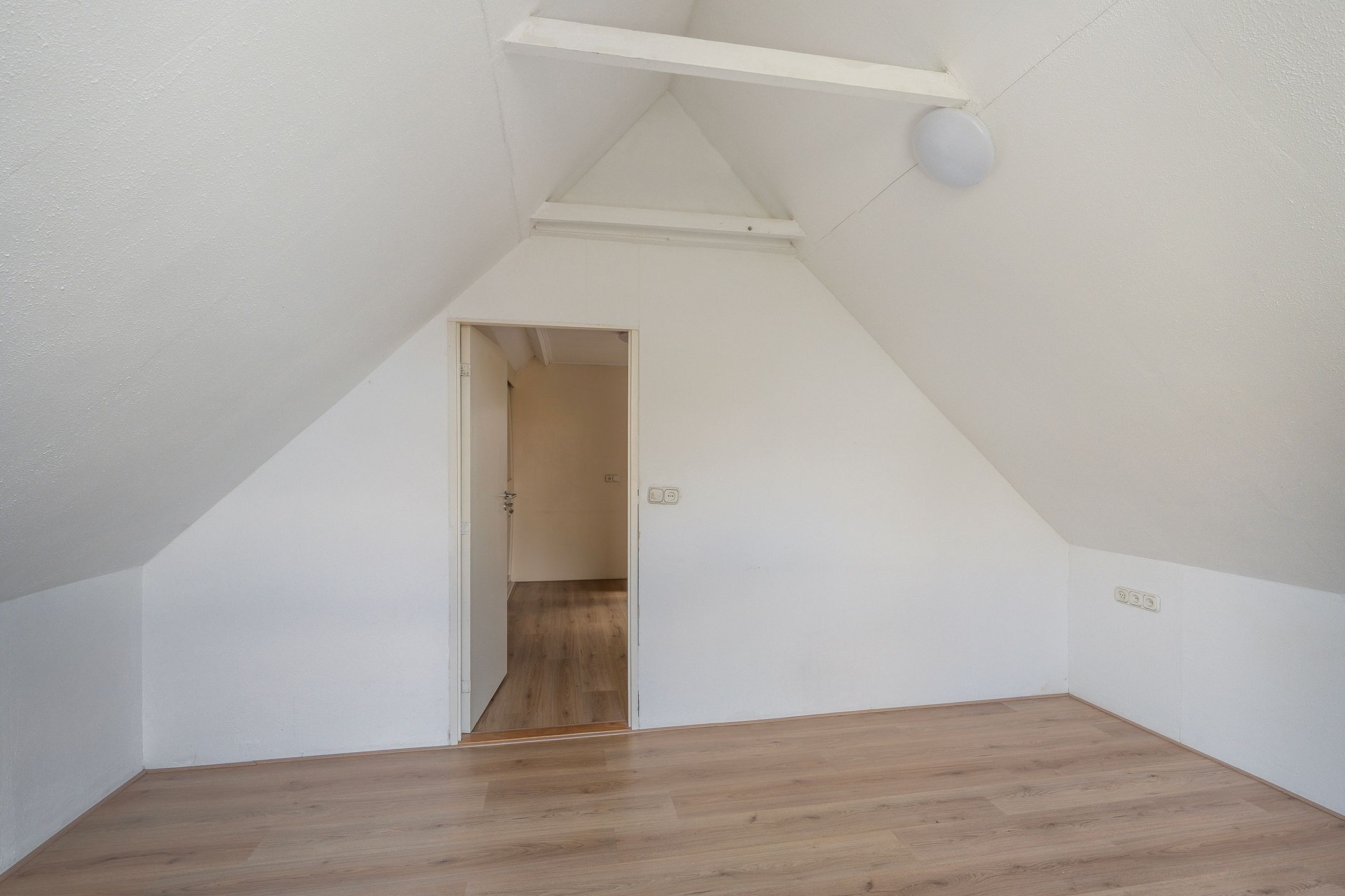 Photo 18 of Carnisselaan 23-B