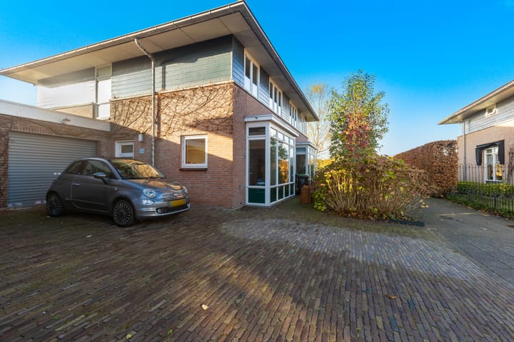 Photo 4 of Ds. Allendorpstraat 32