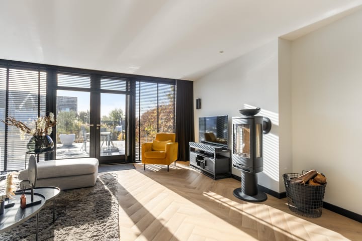 Photo 10 of Ds. Allendorpstraat 32