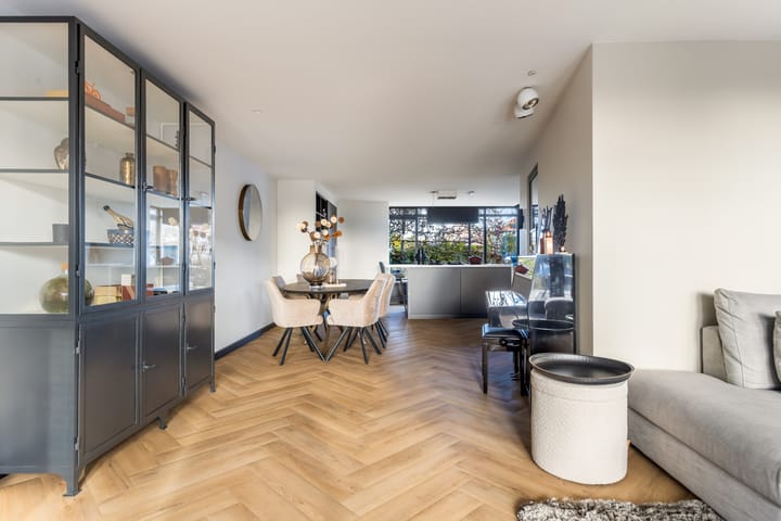 Photo 14 of Ds. Allendorpstraat 32