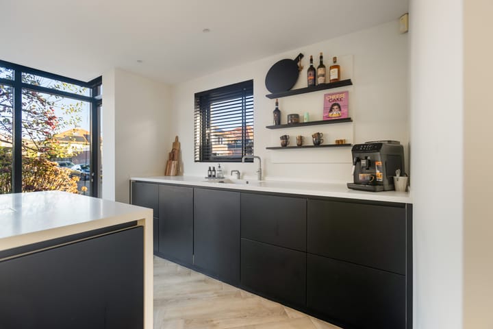 Photo 18 of Ds. Allendorpstraat 32