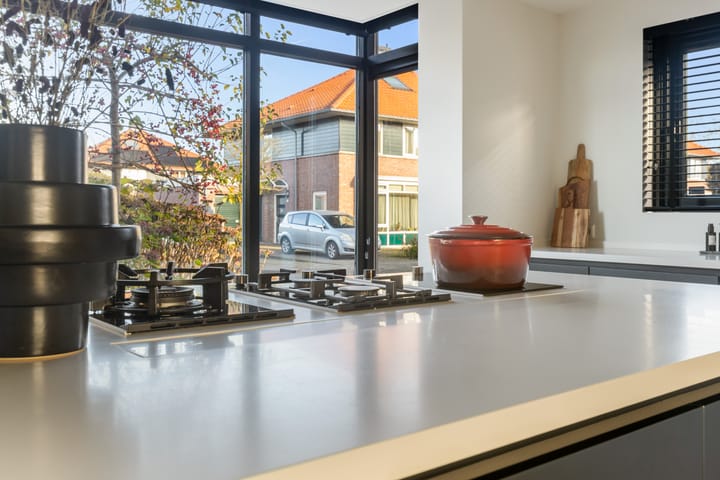 Photo 19 of Ds. Allendorpstraat 32