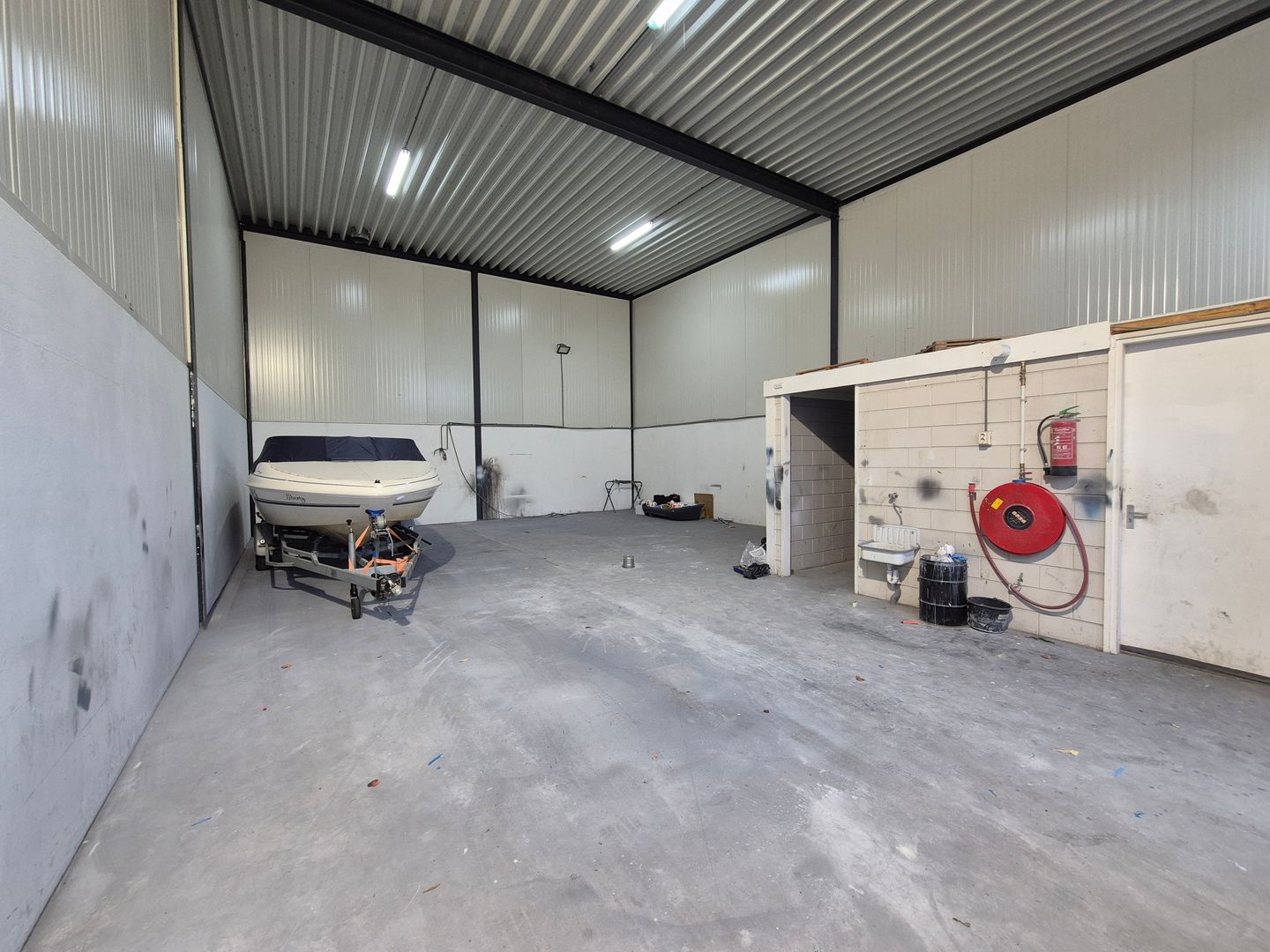 View photo 2 of Graham Bellstraat 12-F