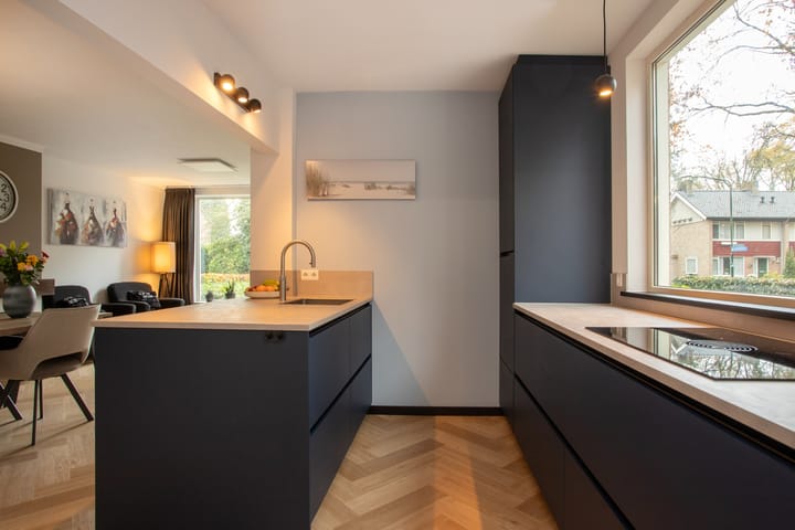 Photo 11 of Marijkestraat 36