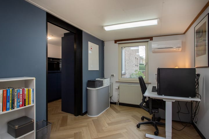 Photo 14 of Marijkestraat 36