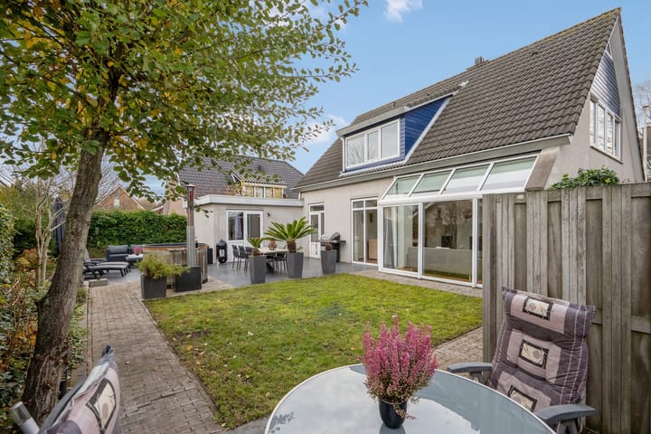 Foto 32 van Agaat 100