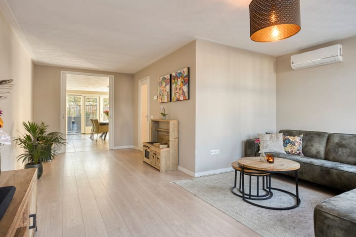 Photo 2 of Hoppad 10