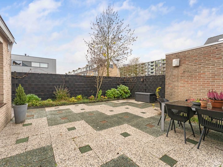 Foto 15 van Leeuwerikstraat 2