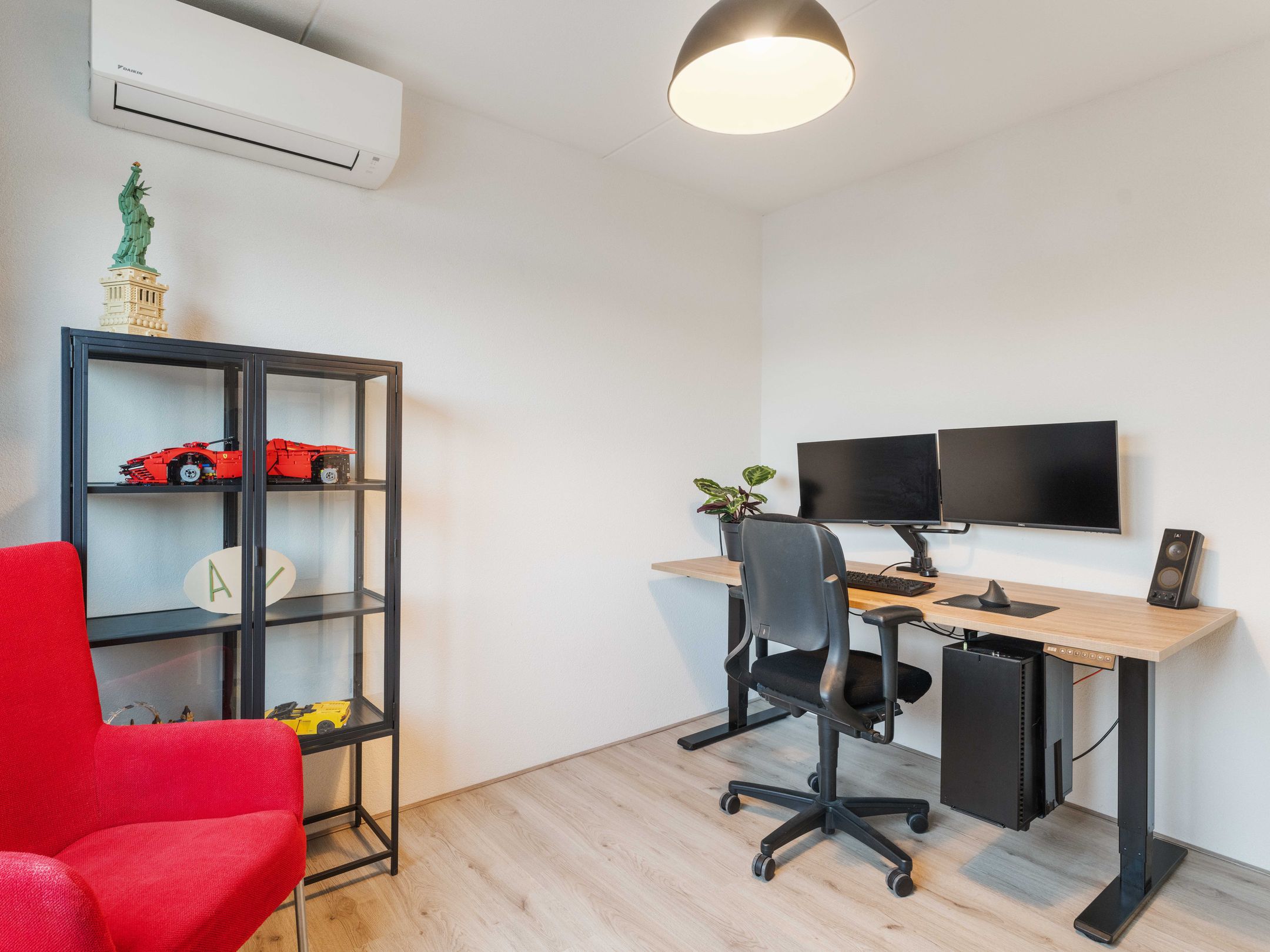 Foto 24 van Leeuwerikstraat 2