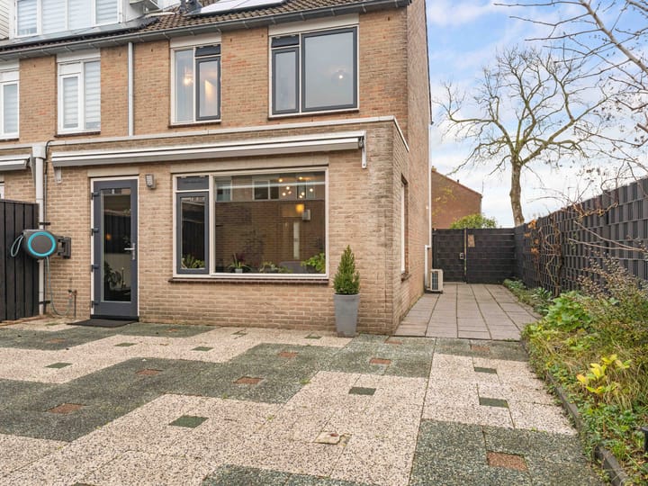 Foto 33 van Leeuwerikstraat 2