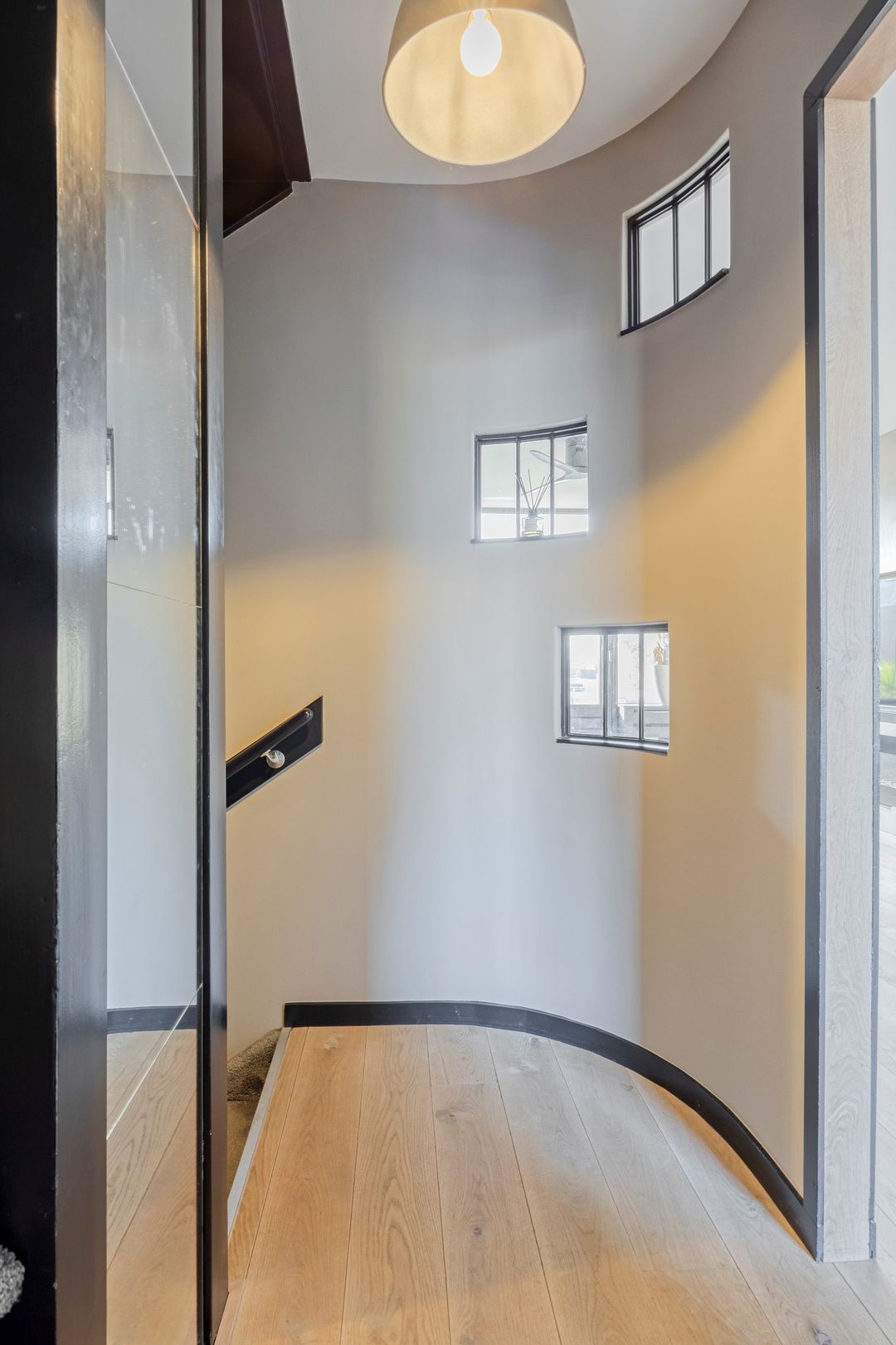 Foto 11 van Ribesstraat 17