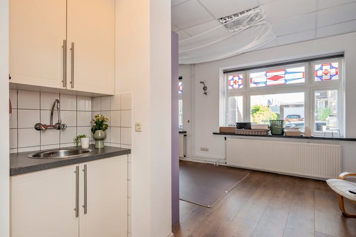 Photo 8 of Burg. Cremersstraat 27