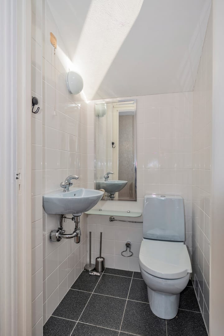 Photo 10 of Burg. Cremersstraat 27