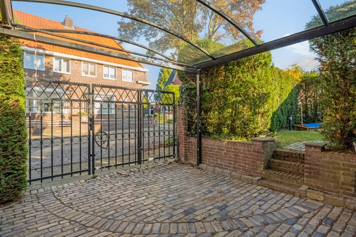 Photo 12 of Burg. Cremersstraat 27