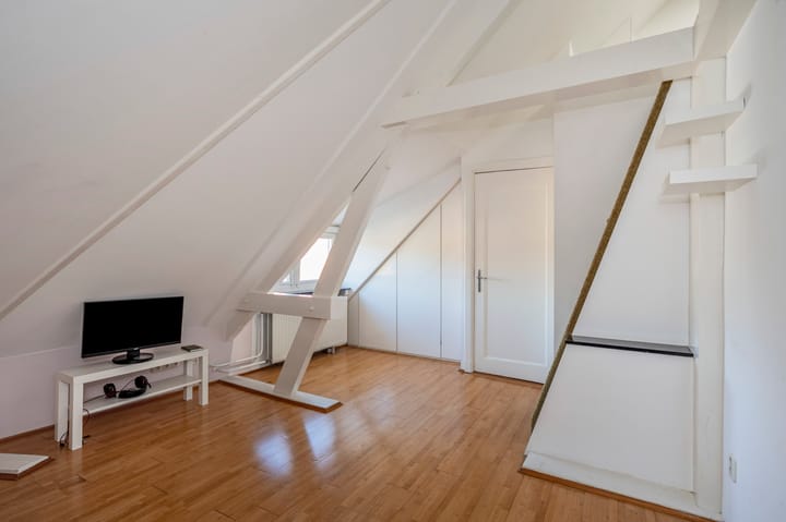 Photo 35 of Burg. Cremersstraat 27