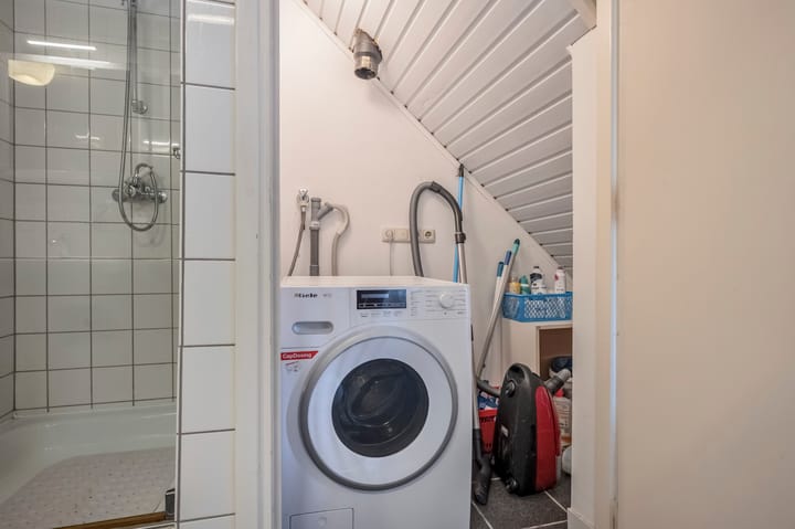 Photo 38 of Burg. Cremersstraat 27