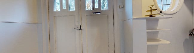 Entree met garderobe