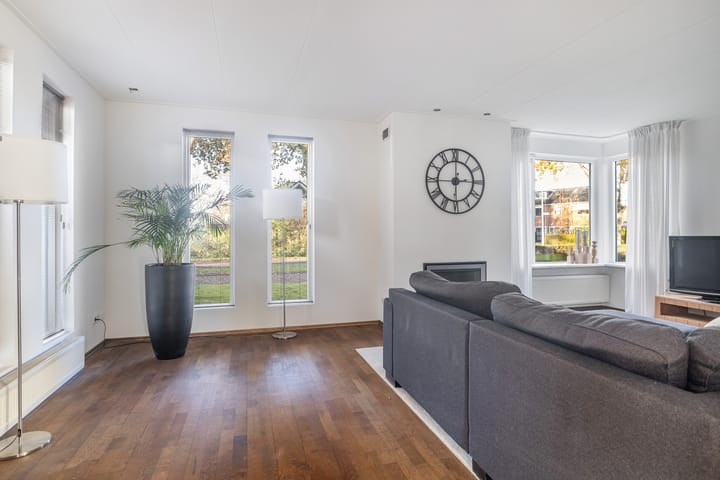 Foto 11 van Bernhardlaan 76