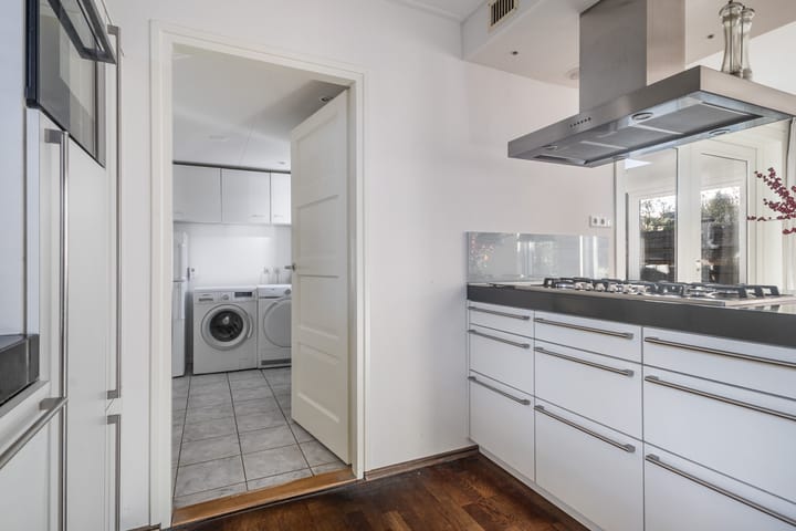 Foto 23 van Bernhardlaan 76