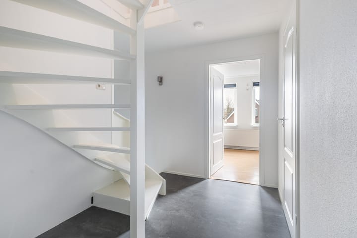 Foto 27 van Bernhardlaan 76