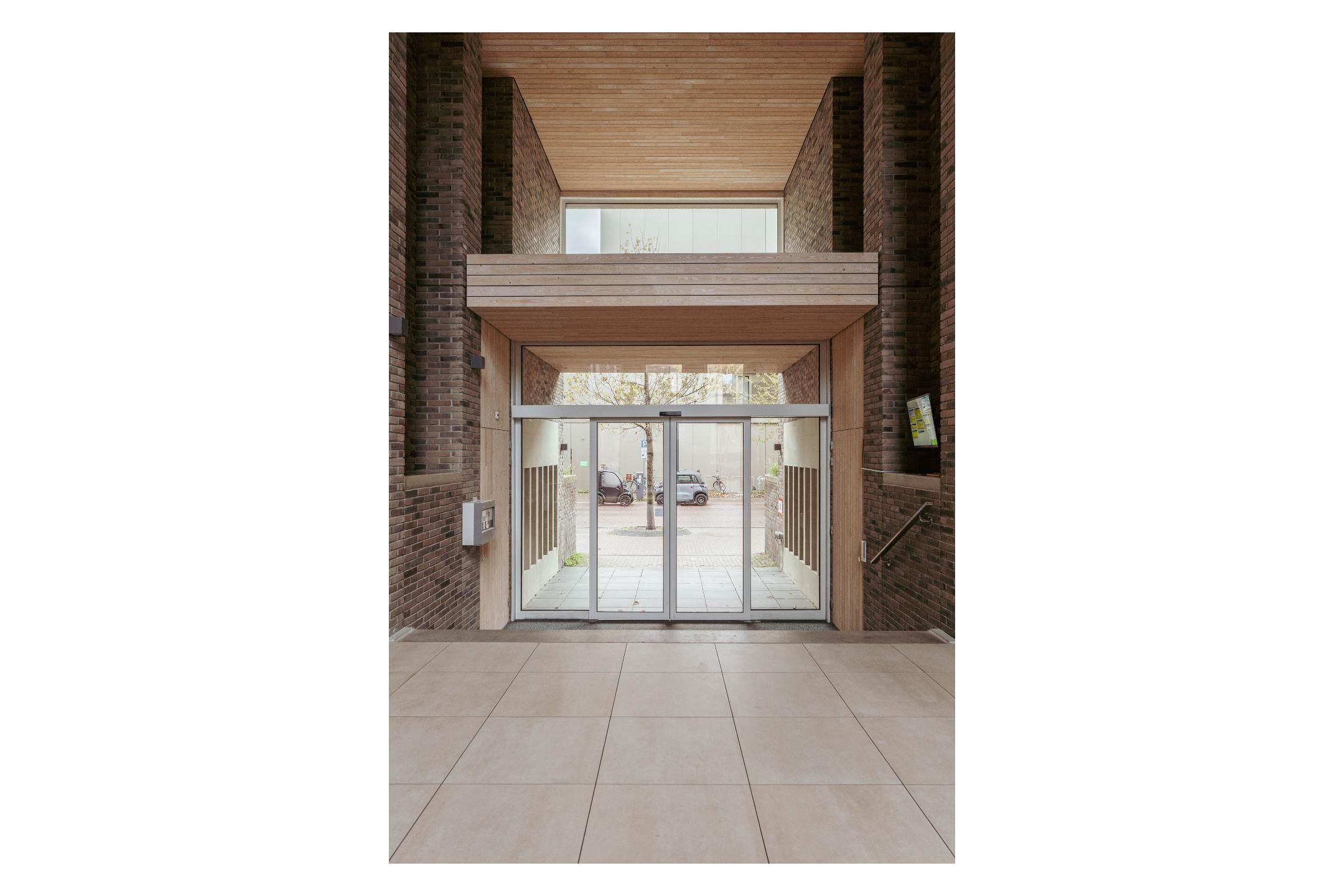 Foto 18 van Faas Wilkesstraat 389