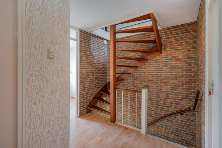 Photo 16 of Lekstraat 24