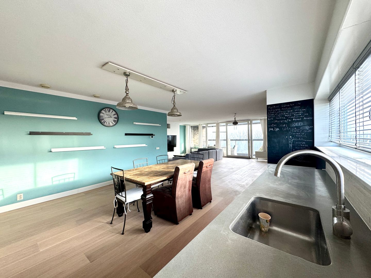 Photo 4 of Bermuda 102