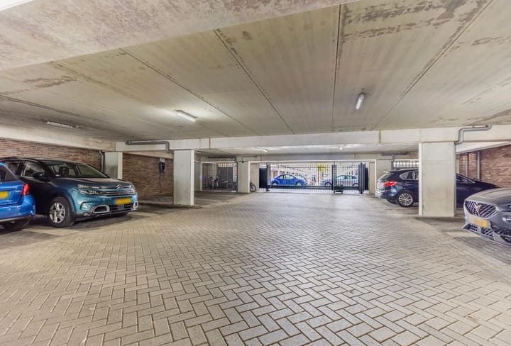 Photo 19 of Bermuda 102