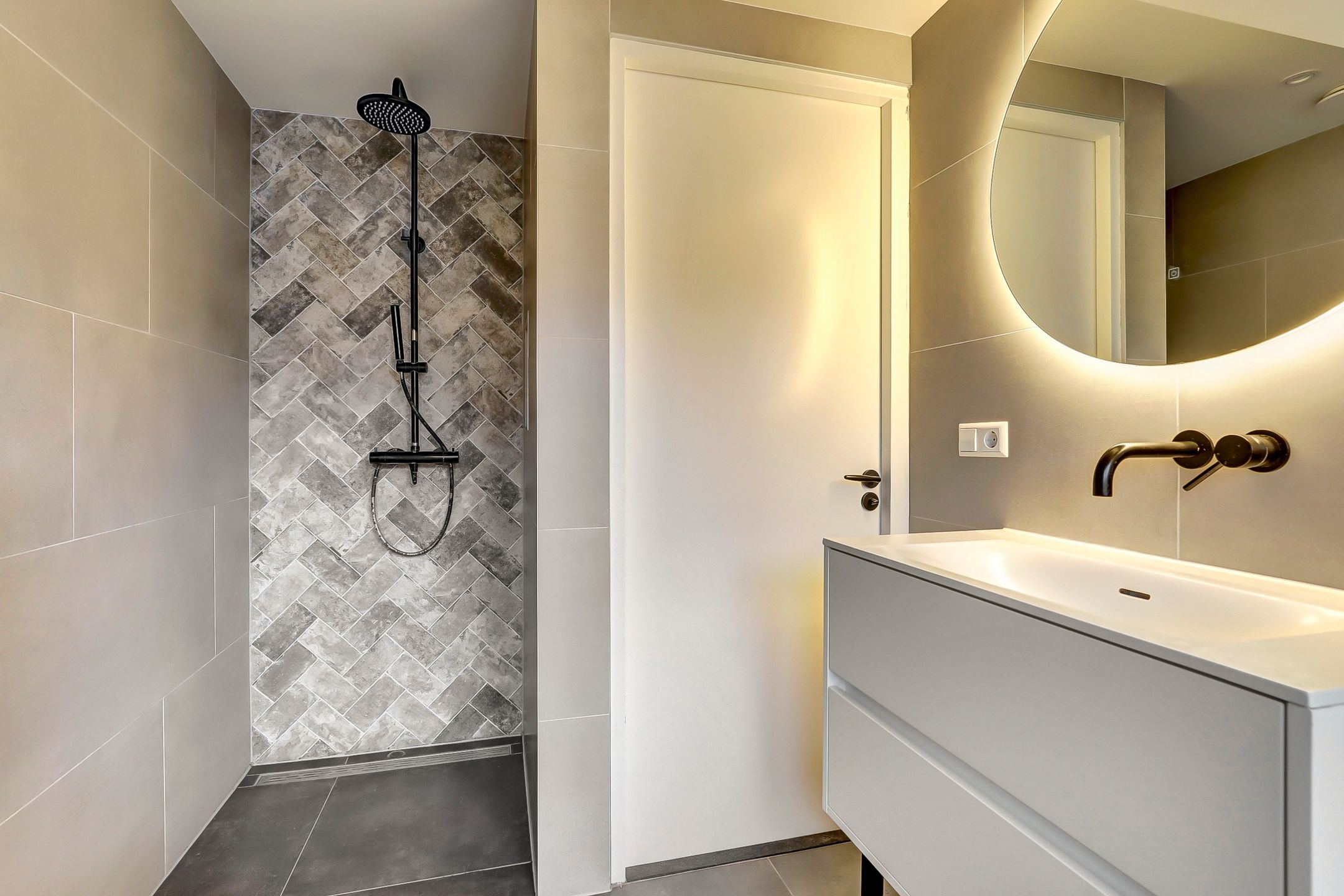 Foto 21 van Reggestraat 10