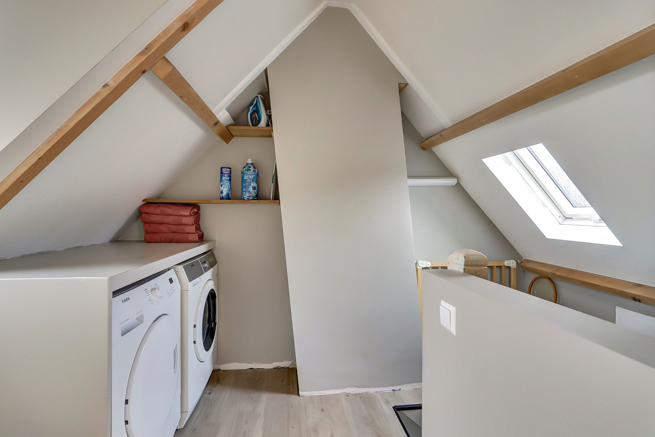 Foto 24 van Reggestraat 10