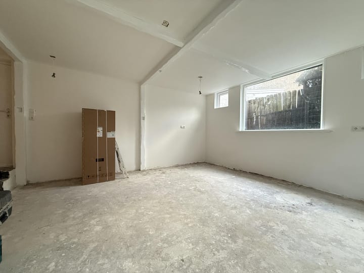 Photo 8 of Stuijvenburchstraat 2-B