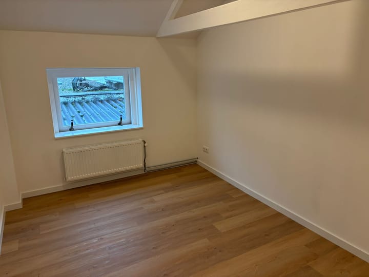 Photo 3 of Stuijvenburchstraat 2-B