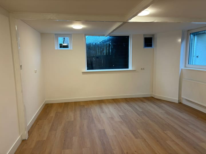 Photo 16 of Stuijvenburchstraat 2-B