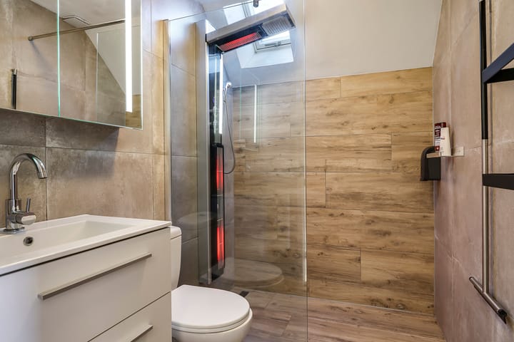 Photo 41 of Prins Bernhardstraat 2