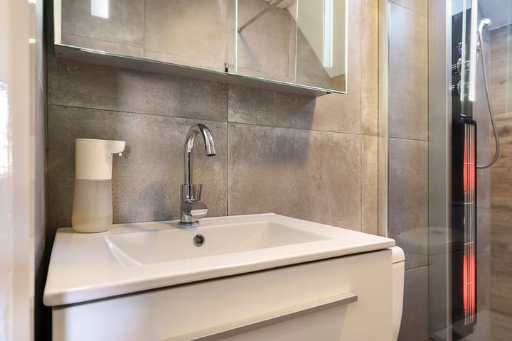 Photo 43 of Prins Bernhardstraat 2