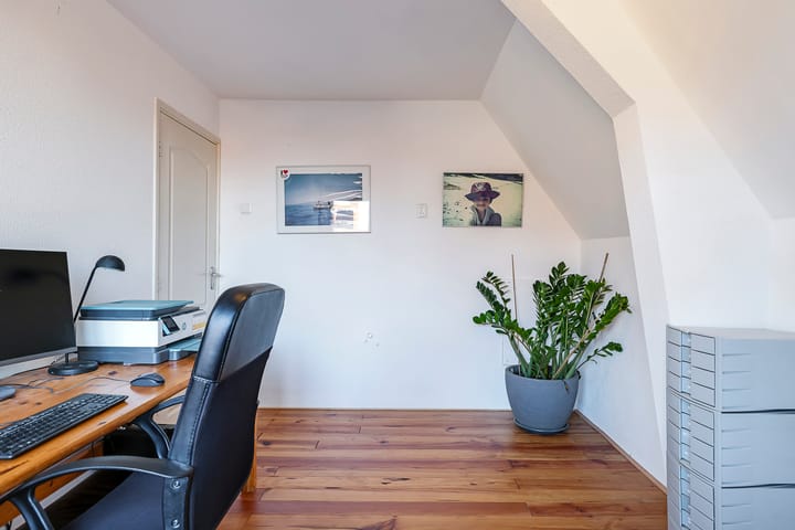 Photo 45 of Prins Bernhardstraat 2