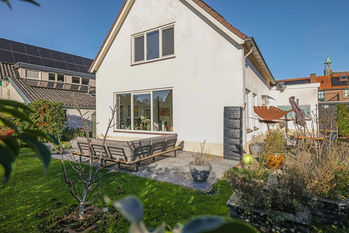 Photo 57 of Prins Bernhardstraat 2