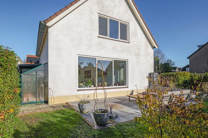 Photo 59 of Prins Bernhardstraat 2