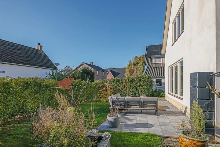 Photo 63 of Prins Bernhardstraat 2