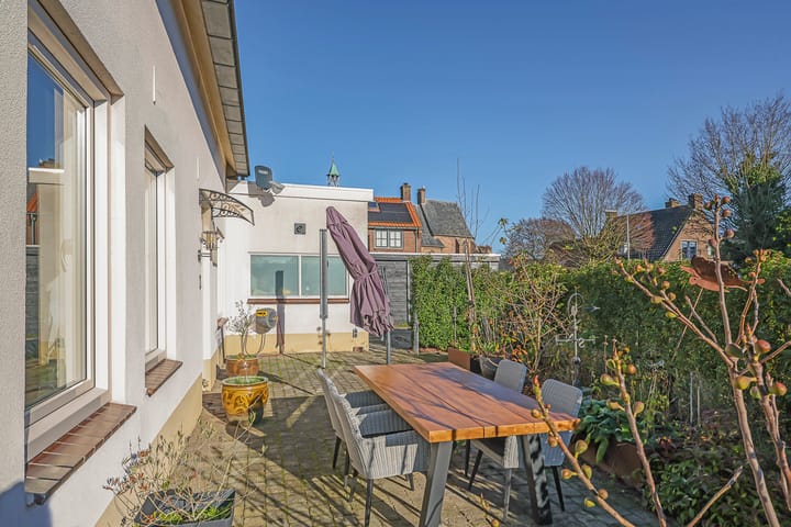 Photo 68 of Prins Bernhardstraat 2