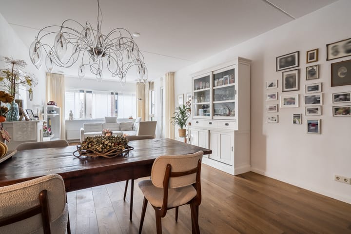 Foto 5 van Parallelweg 105