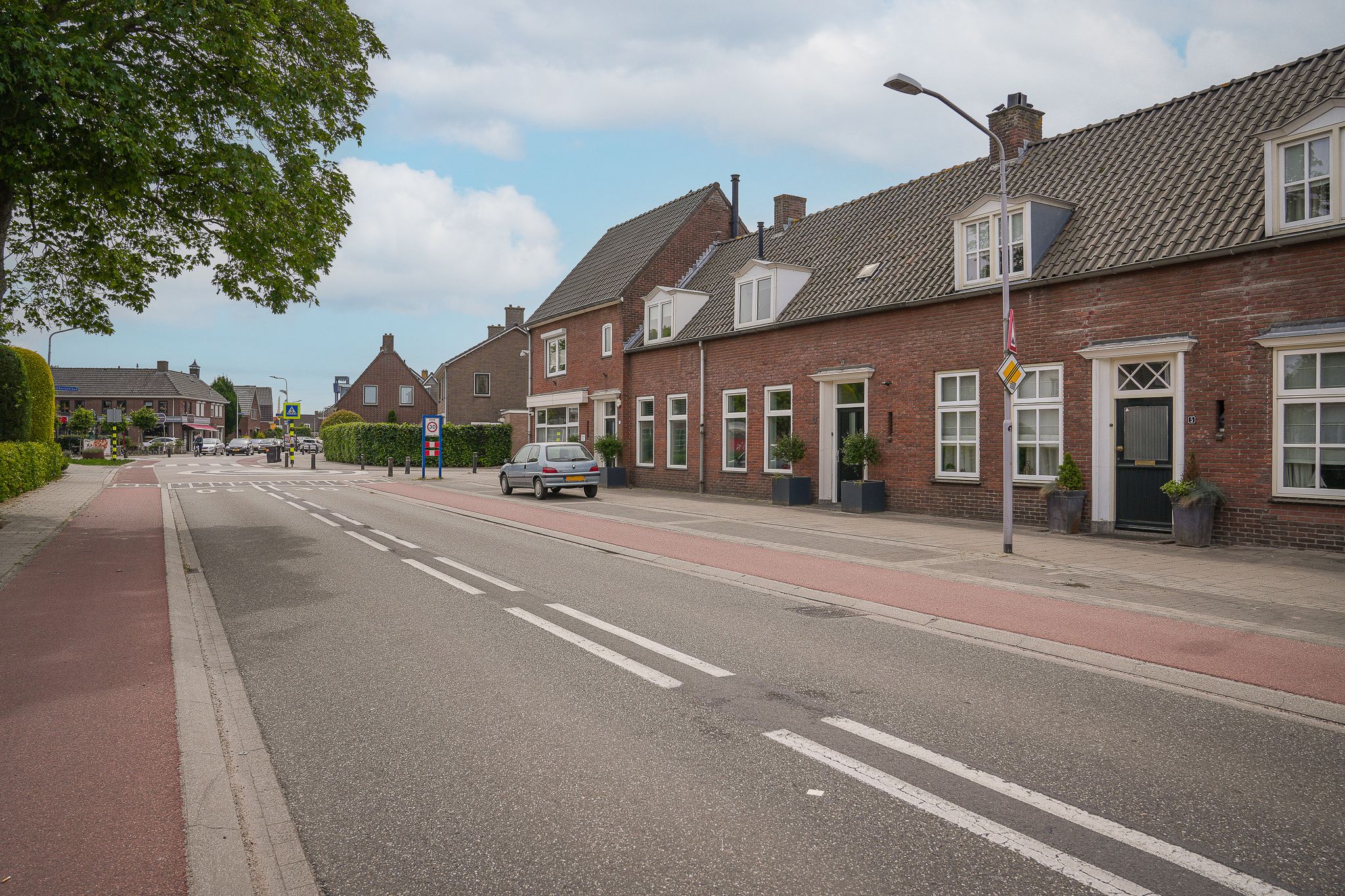 Photo 3 of Uithovensestraat 3