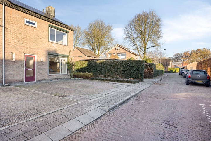 Photo 29 of Gruttostraat 4