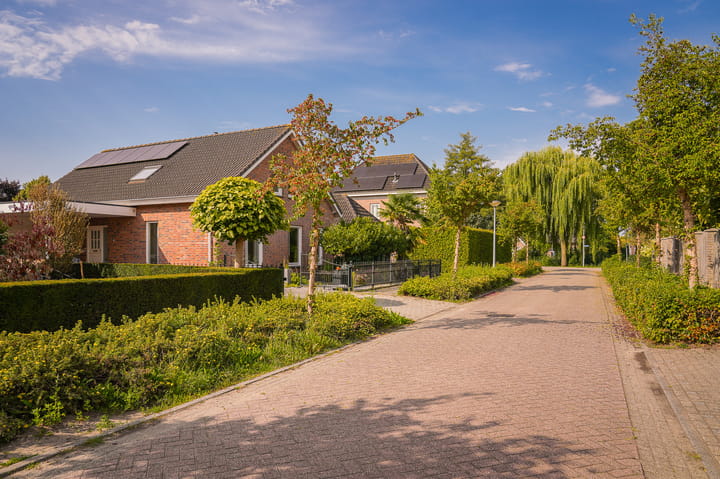 Photo 2 of Venkel 11