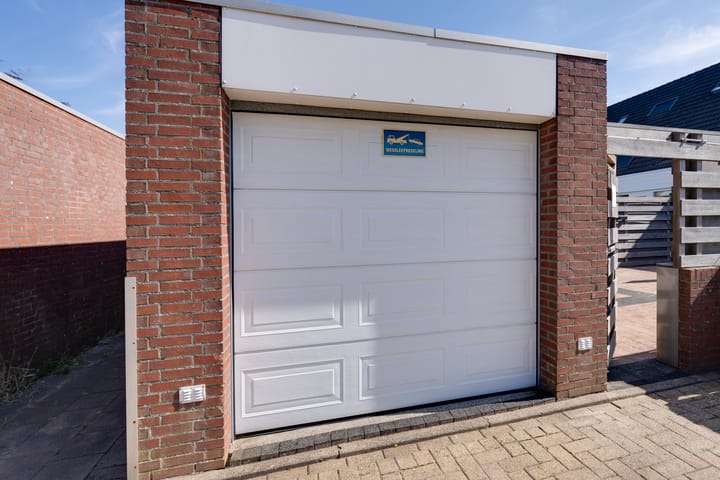 Foto 3 van Bisschop Romerostraat 37